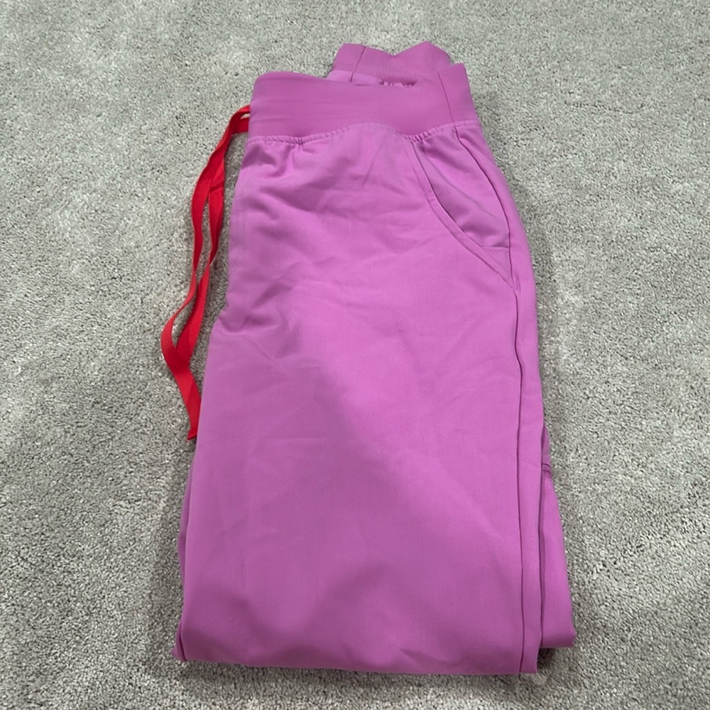 NWOT Small TALL Figs High waisted pink cloud Zamora joggers